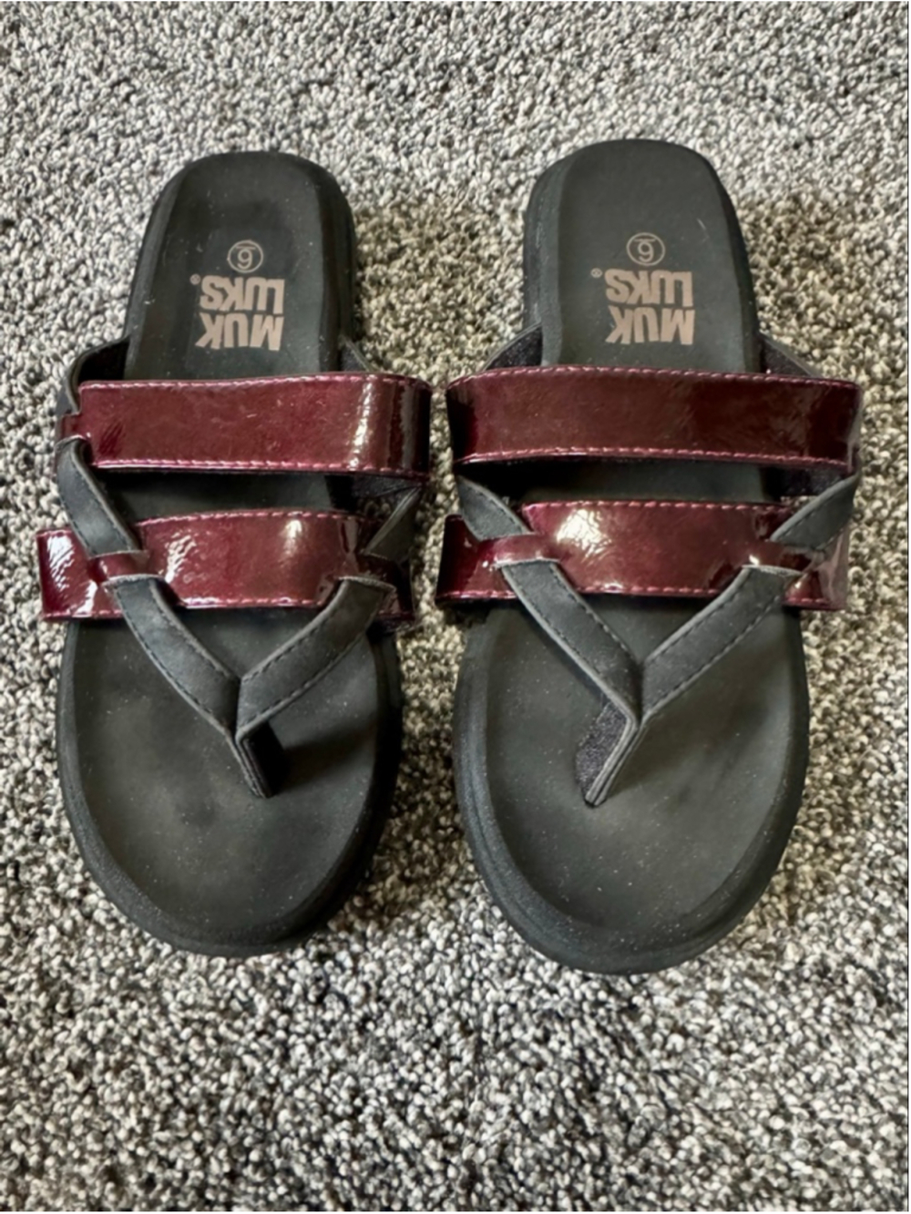 Women's MUK LUKS Finley Wedge Sandals in Burgundy Size 6